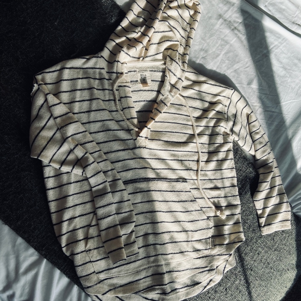 Billabong thread sweatshirt